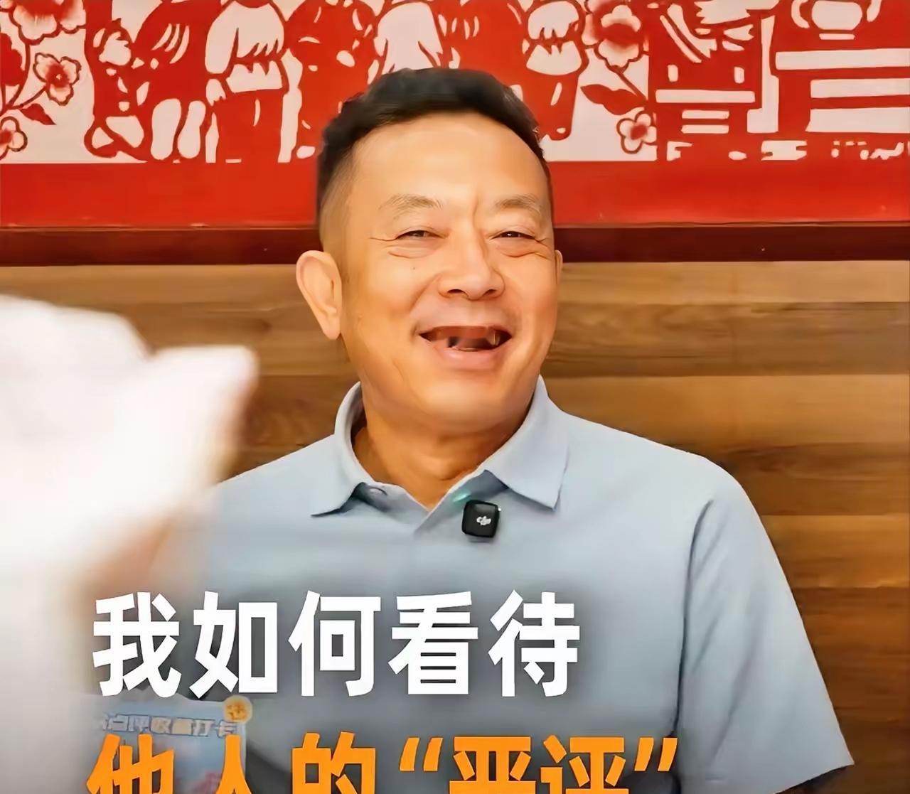 本以为老罗是一道光，能照亮商业世界的阴暗角落，没想到他终究还是那个“锤子”！