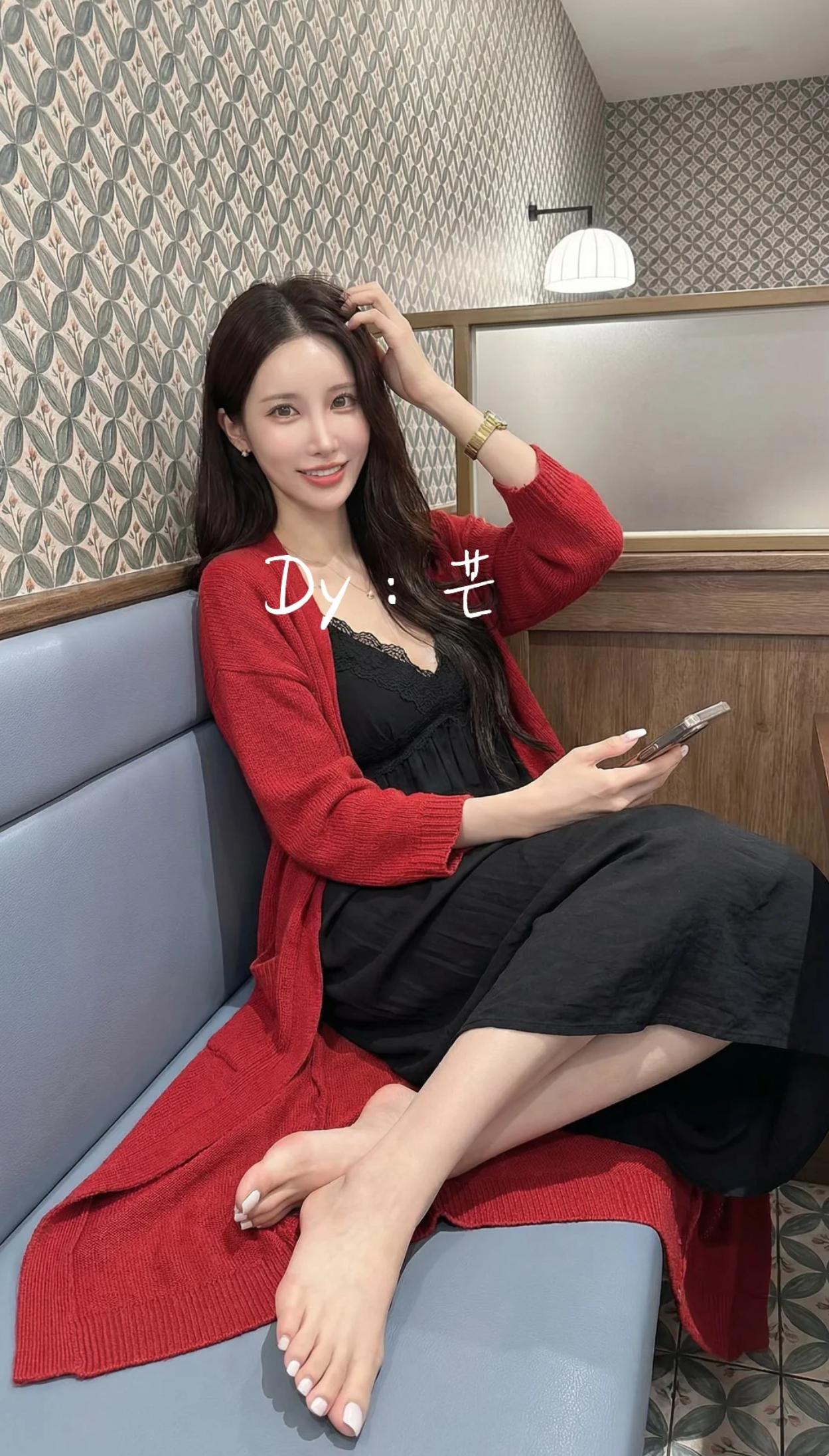 晒图笔记大赛经典搭配红与黑美甲