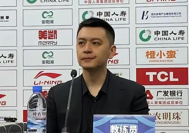 我们不要被杨鸣迷惑了昨晚俱乐部杯八进四的比赛，辽宁本钢以73:8