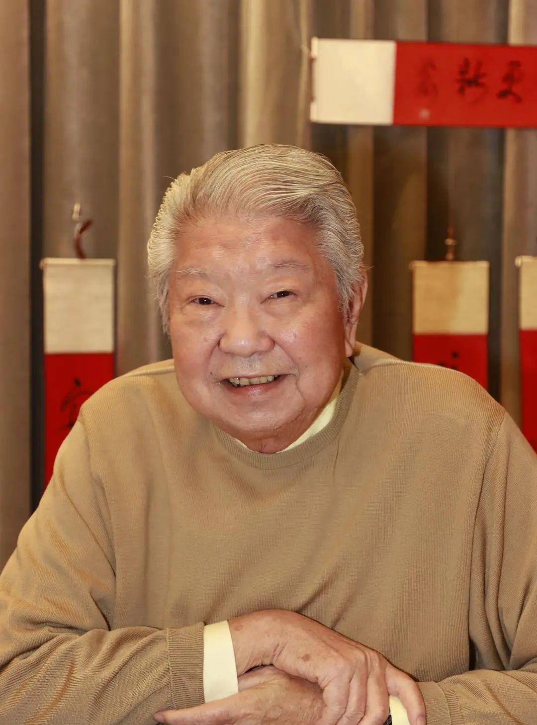 “我从来没有中年危机，因为我每分钟都有危机感，因为我要学的东西太多了！”2012