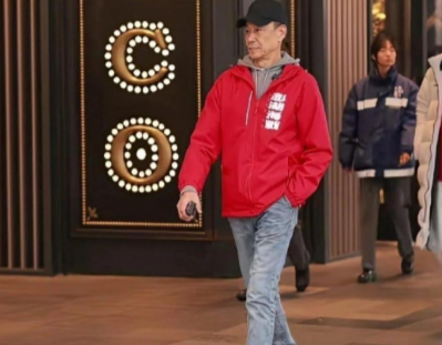 他生于1946年，这样的岁数这样的状态无敌了！就问你服不服？