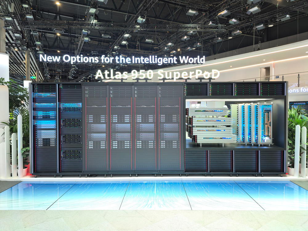 【华为海外首发新一代算力底座：为世界提供新选择】华为算力海外首次亮相当地时间3