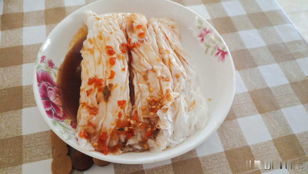 广东朋友，这个肠粉正宗吗？前几天突然想起以前在广东吃过的肠粉，我好想吃，可我