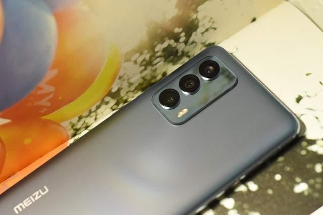 魅族砍掉耳机孔，音频信徒的无奈妥协提起黄章，咱音频爱好者真的心口发堵！魅族从M