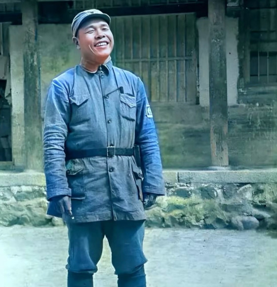 1951年，一个特务落网后，面对审讯时，说：“我的同伙？说出来吓死你们，他叫王长