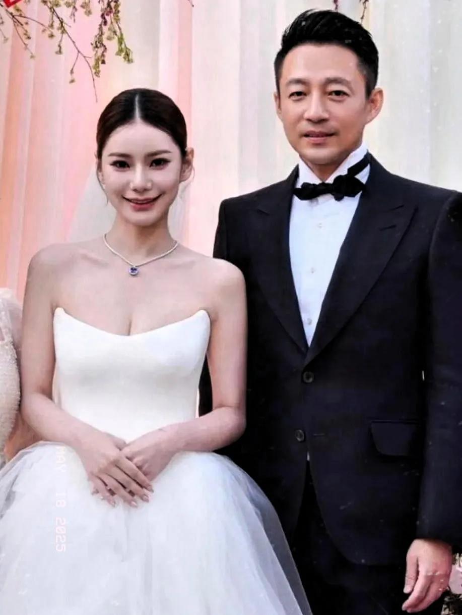 马筱梅和汪小菲的婚姻，引发了大众对学历、情商和婚姻关系的讨论。马筱梅并非如传闻般