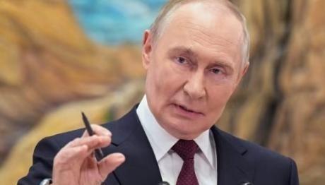 普京给了俄罗斯，三百年来最大的觉醒！中国的35万亿，势不可挡。有专家认为，普京才