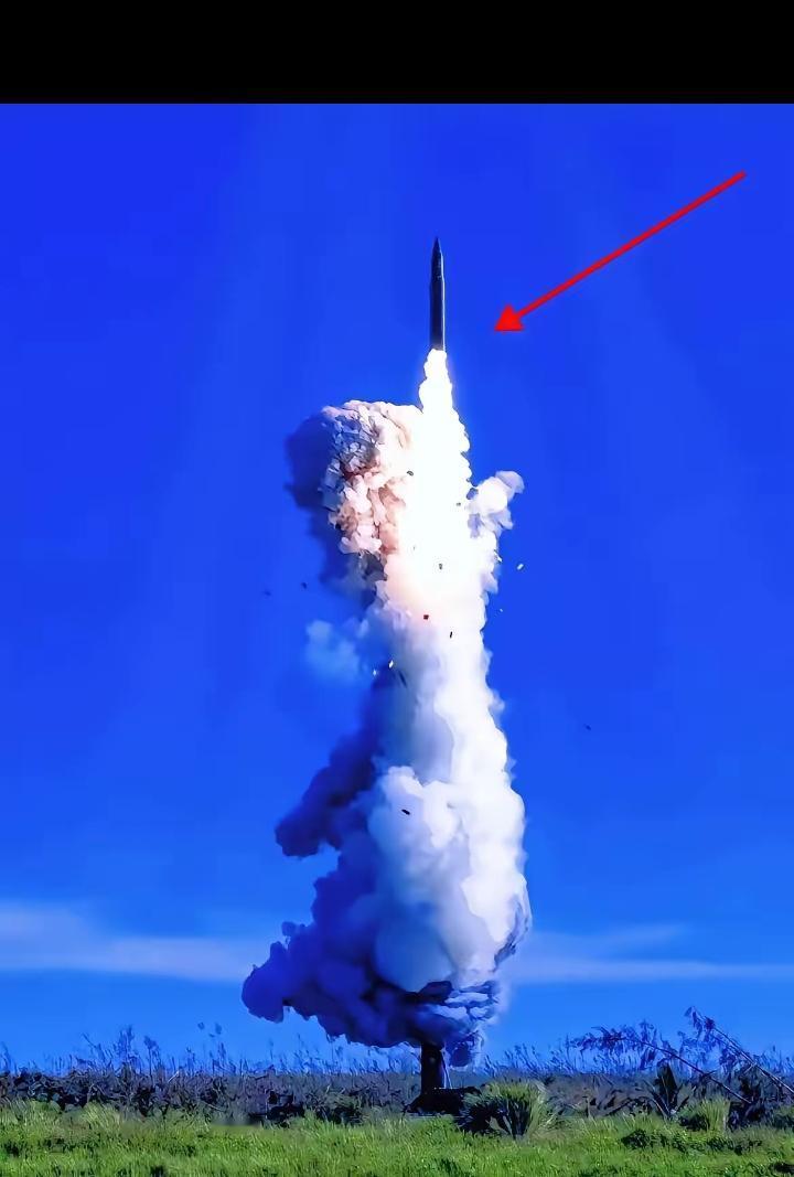 “火箭军后勤部突然宣布​火箭军后勤部出手整治采购领域，翻九年旧账动真格，这力度