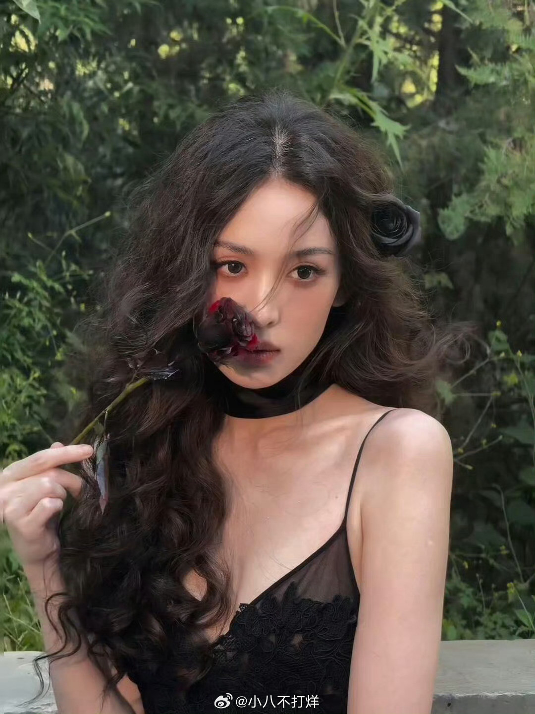 娜扎黑玫瑰又来杀死比赛了好性感好魅惑像洋娃娃好蛊！这气场简直太女王了！🤩