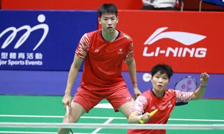 中公赛：好消息——国羽混双提前锁定冠亚军，陈雨菲、圣坛组合晋级决赛。坏消息——王