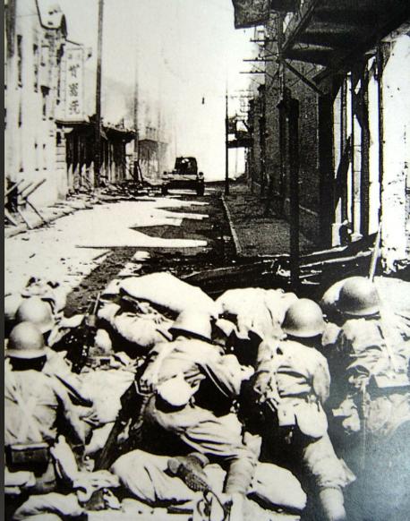 1937年淞沪惨败，30万将士血洒上海，为何说这是中国抗战最关键的一步？九一