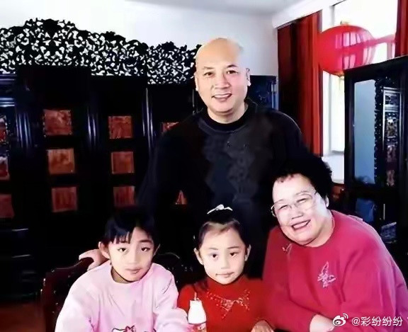 陈丽华女士的遗嘱曝光。没有豪门恩怨，没有对簿公堂，甚至连“撕逼”的苗头都没有。子