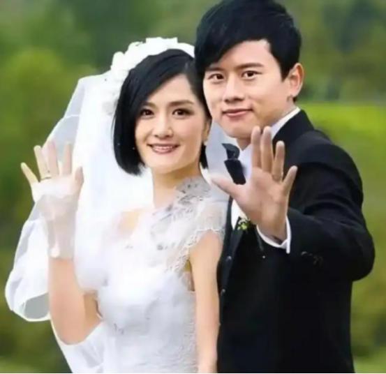 结婚14年后，姐弟恋的“残酷现实”，在谢娜张杰身上展现的淋漓尽致 在娱乐圈