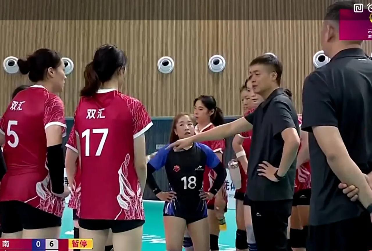 焦帅用人待商榷，河南女排输得窝囊。8月10日，女排全锦赛，小组赛，河