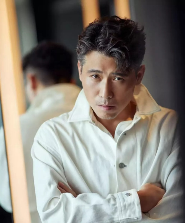 我怀疑过李乃文在作秀也怀疑过李乃文在立人设万万没想到，他持续做公益十七年