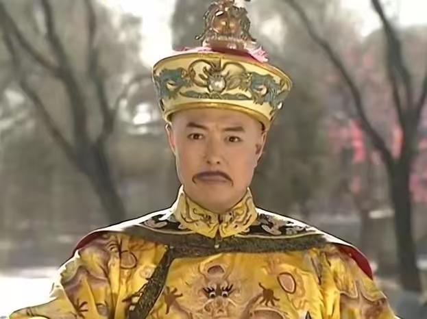 今日话题：乾隆皇帝算得上一代明君吗？？？网友甲：个人认为乾隆绝对算得上明君。