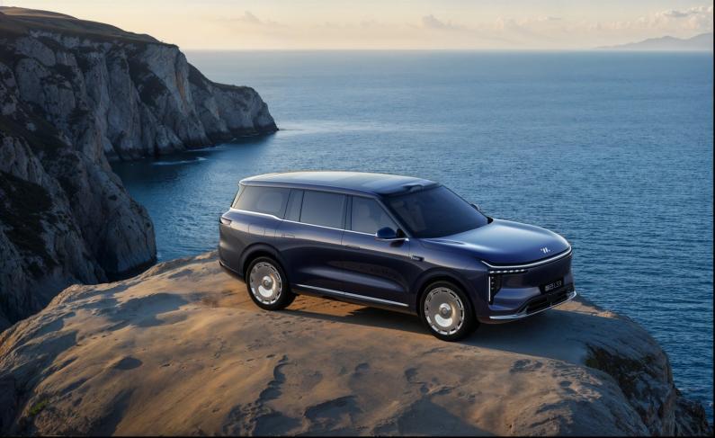 32.28万元限时起售，智己LS9上市，全系只有Ultra！11月12日晚，智己