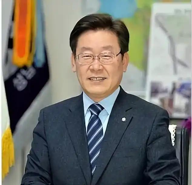 韩国总统李在明突然宣布！ 1月20日，韩国总统李在明在国务会议上明确表示：中