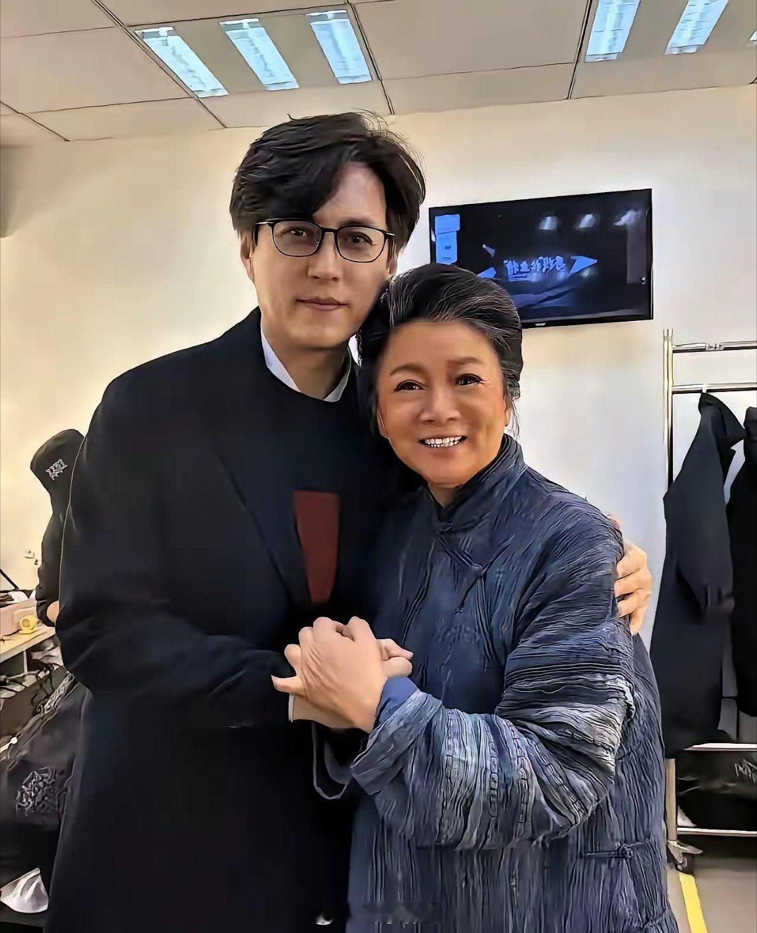 曾经倾国倾城的美女，老的认不出来，你有没有认出她是谁？