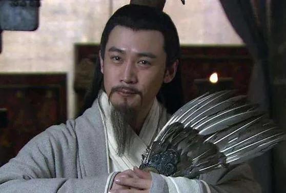 今日话题：刘备为什么敢把蜀汉托付给诸葛亮？？？网友甲：诸葛亮出山时，刘备正处