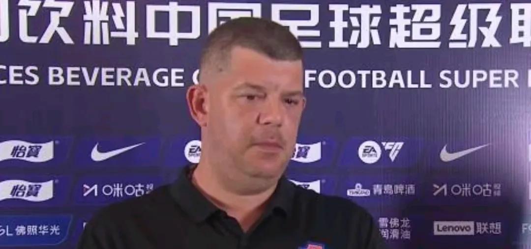 五年的时间他彻底失望，梅州客家主帅米兰-里斯蒂奇辞职了！跟中超前三位被扫地出门的
