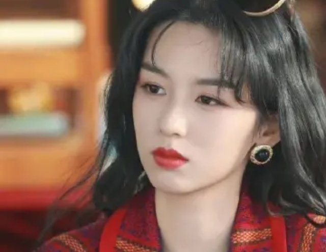 果然不红是有原因的，不信你看周也，她明明颜值爆表，资源过硬，可偏偏输在观众缘