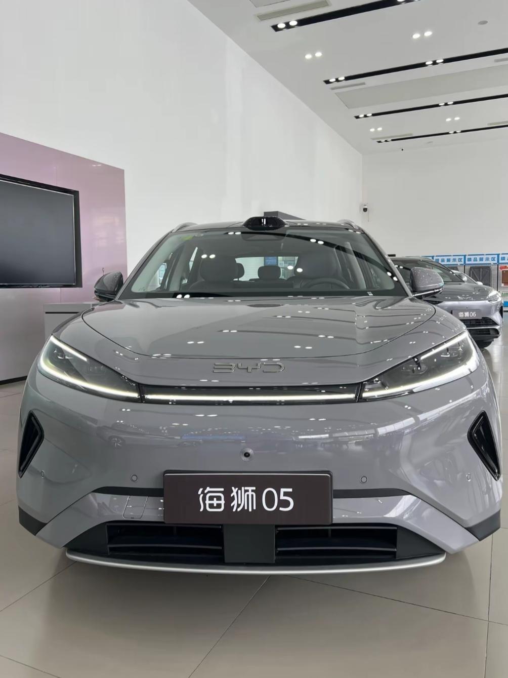 新海狮05是真卷，9.79万起的比亚迪家用SUV，DM-i和纯电都有。空间够大，