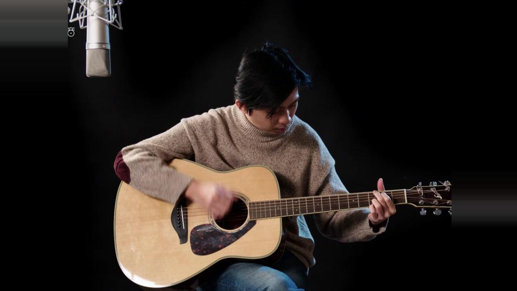 [牛人]Rolling Star郝浩涵美女吉他弹唱吉他教程