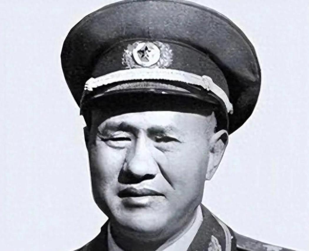 胡奇才就是不肯去四纵上任，找陈云撒气，陈云反问道：你知道司令员是谁吗?主要信