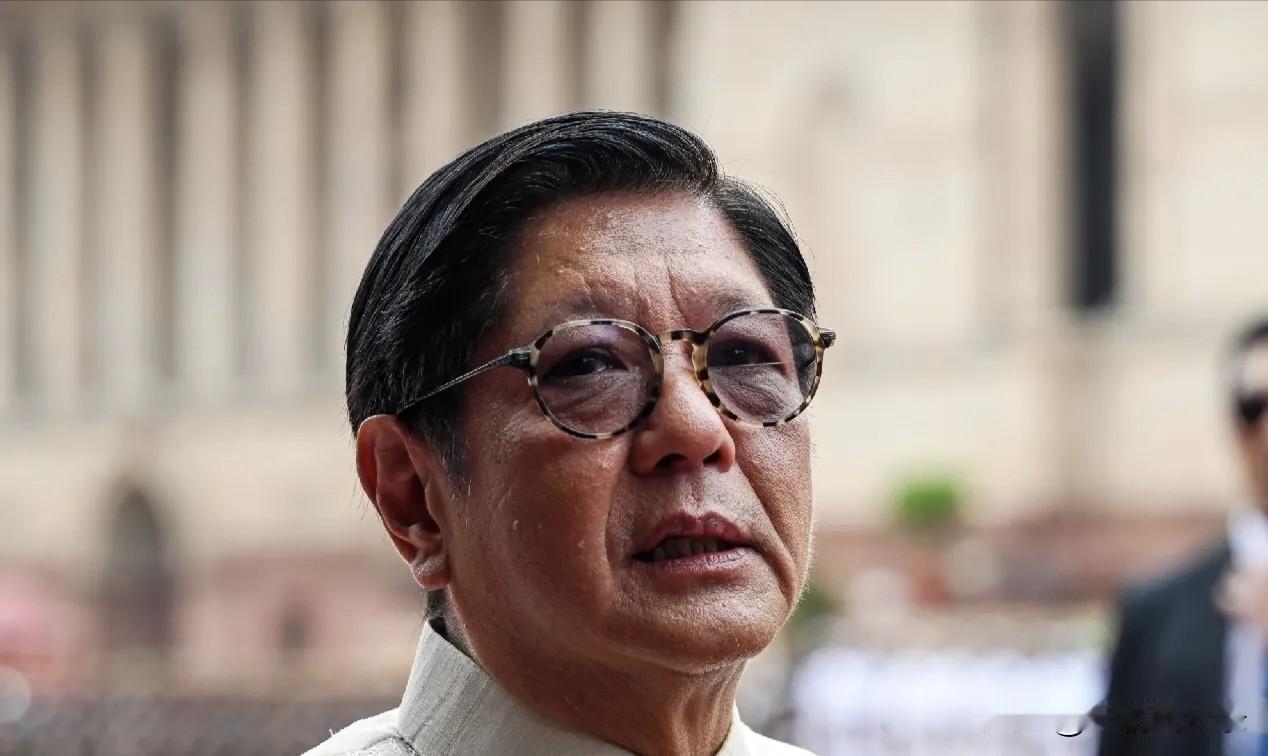 马科斯被弹劾！莎拉趁势反击当前，菲律宾政坛正经历一场系统性震荡。菲律宾政坛再起