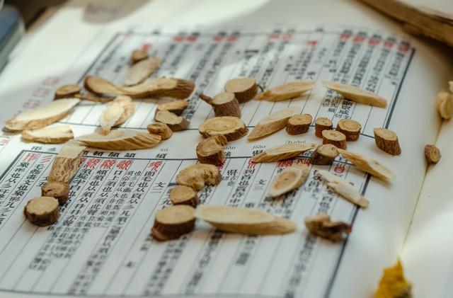 中医明明这么好，学的人却少，这背后原因不少。科技发展和西医普及，让大家更青睐快
