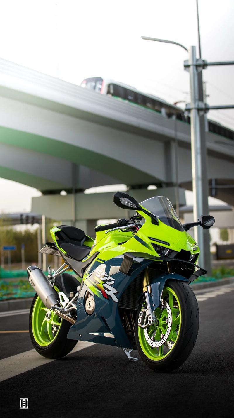 “你保护世界，我负责保护你！”这种格局是很多企业家和老板所没有的！4月3日，杭