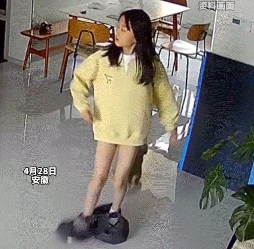 畜生终究是畜生！4月28日安徽报道，监控拍下惊人一幕：养了多年的温顺猫咪