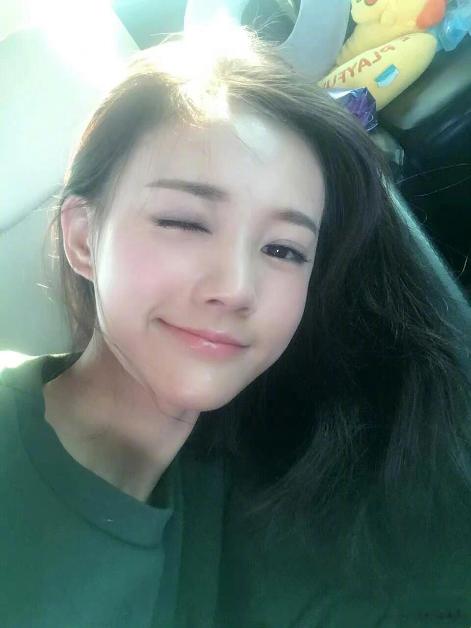 早期李一桐，被SM星探挑中两次的颜值！！