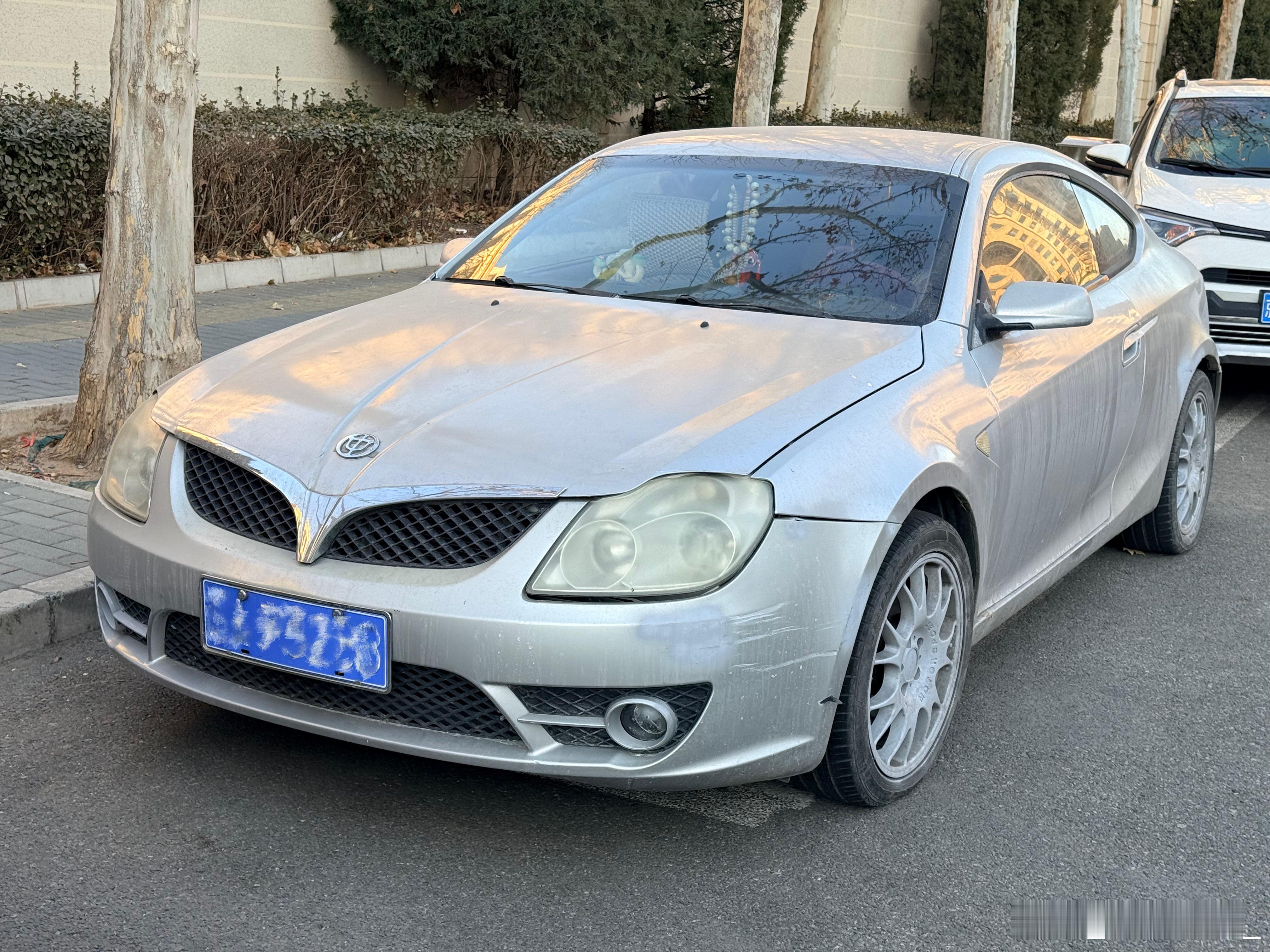 这是中国出的第二款“跑车”吧！