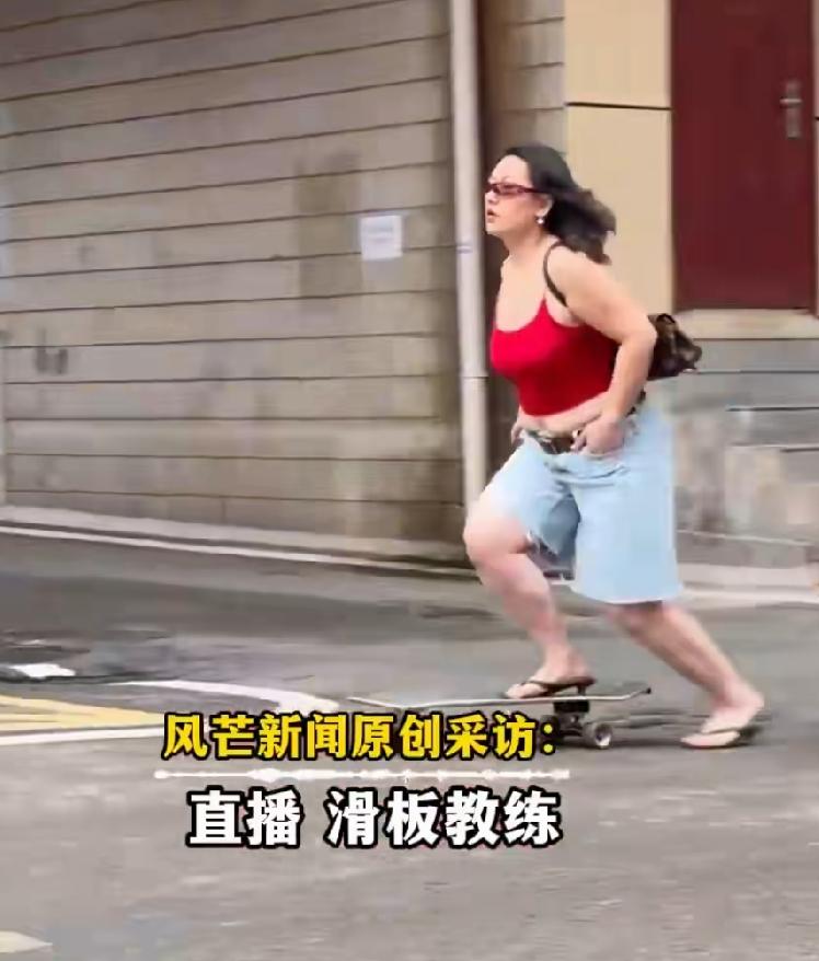 321岁单亲妈妈，离异带四娃，成女权崇拜对象，迅速走红！19岁就怀孕，也就是