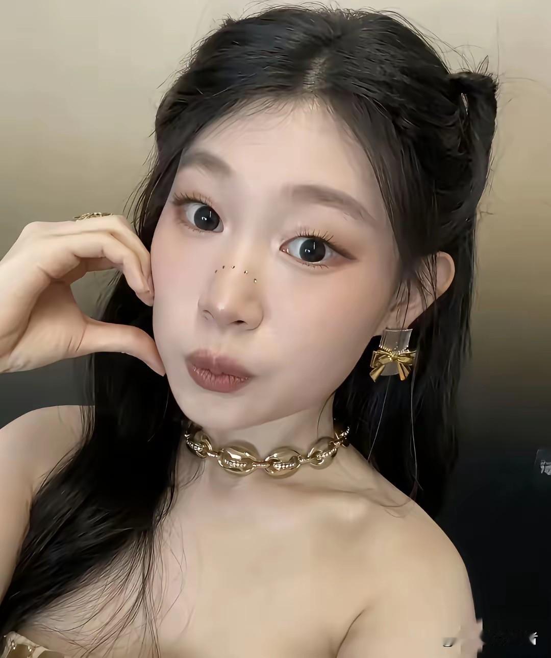 原来如今真的有化妆就变样子的，之前赵露思说自己没整容是化妆还没人信，如今看到小沈