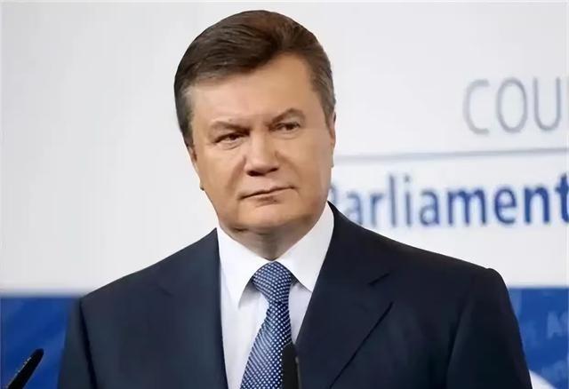 乌克兰真正的罪人到底是谁？是泽连斯基？还是波罗申科？这些答案都错了！真正把国家带