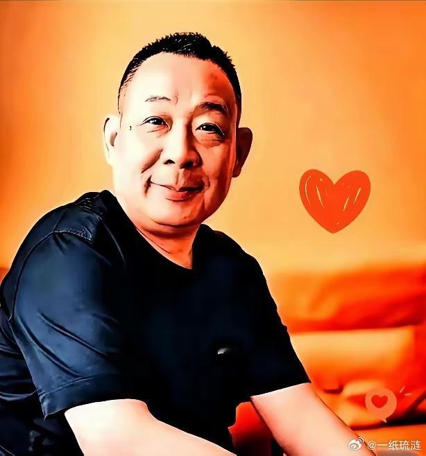 给胖东来供货十七年的牟强说，和这家超市合作，一边是天堂，一边是地狱。天堂是账期短