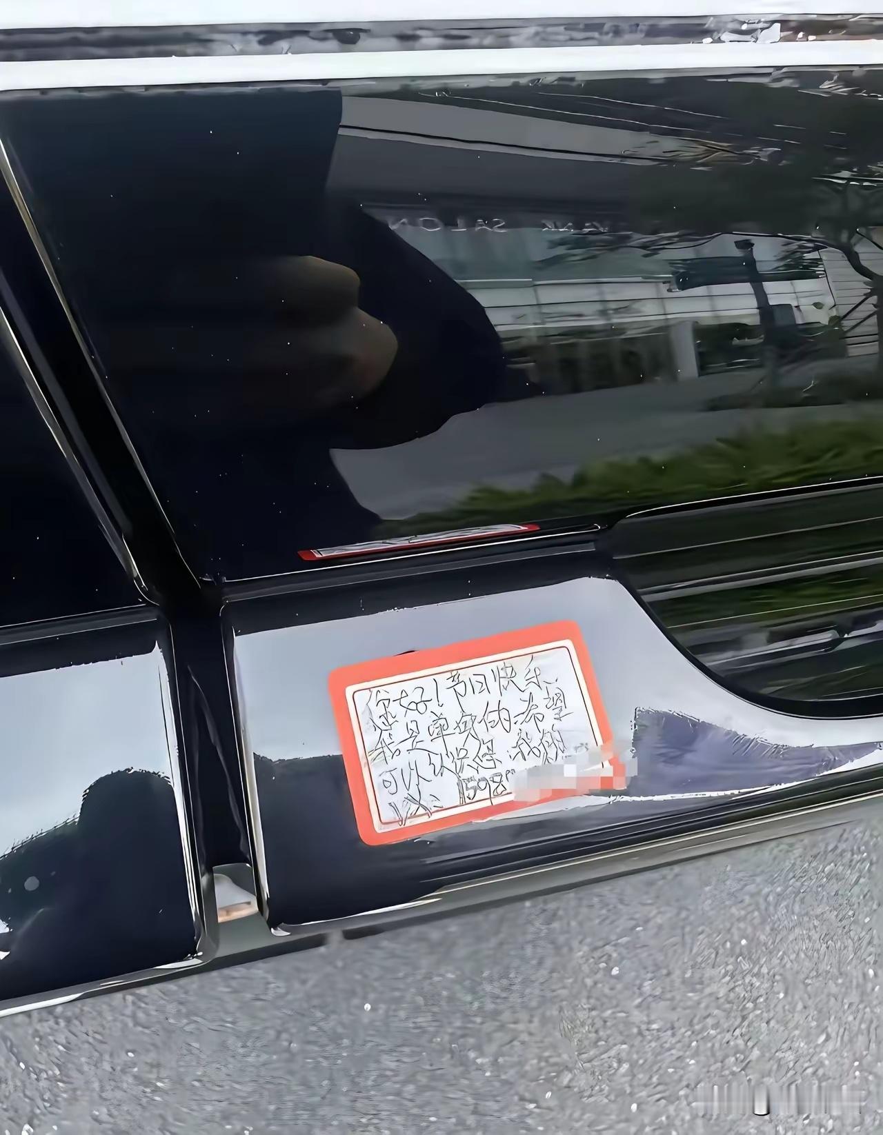 有些女生看多了这类爽剧，活在剧本幻想里。觉得就算一直找不到对象，单凭自己的长相，