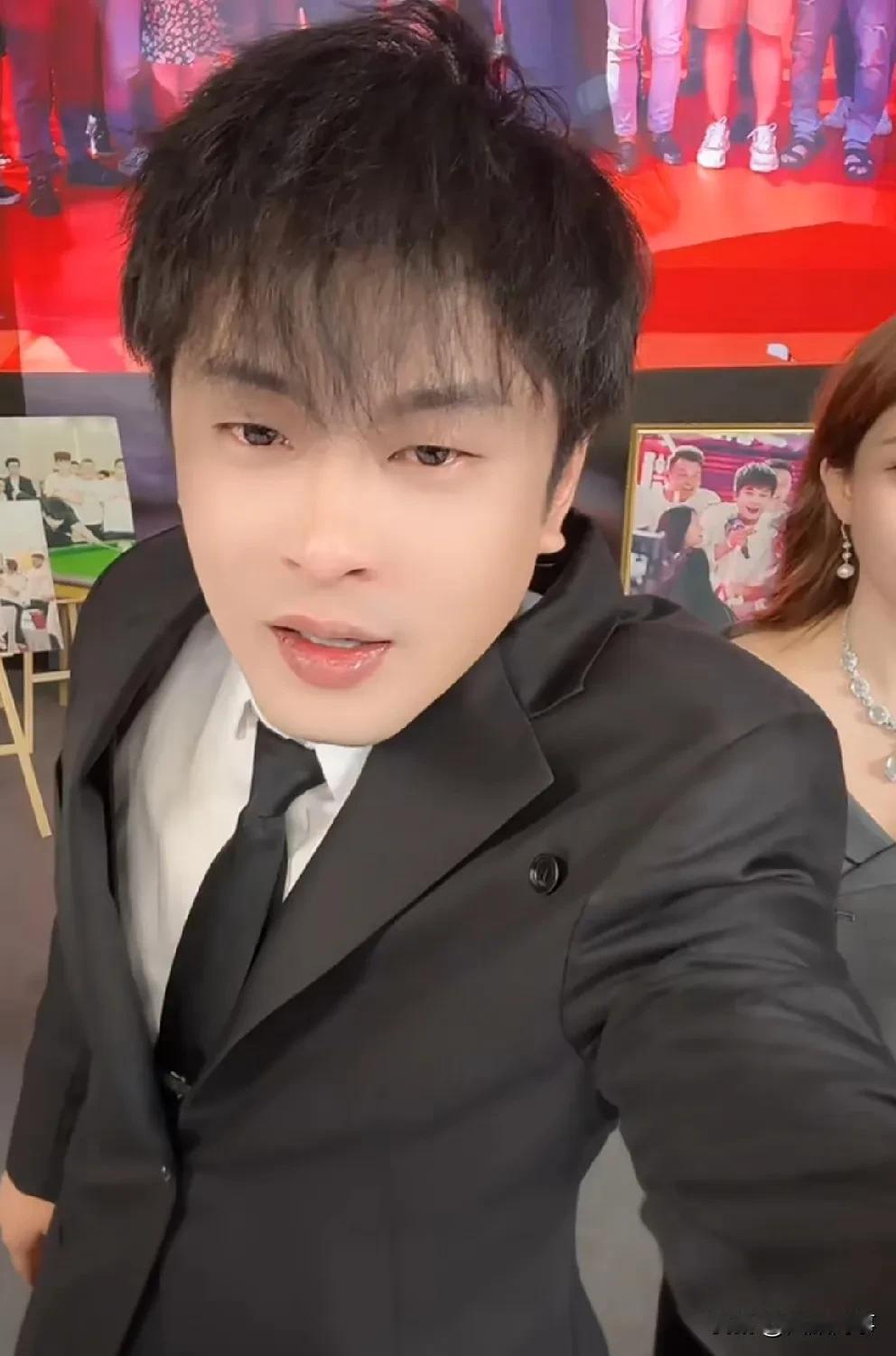 澳门雷少表示，辛巴退网ks少了很多话题！八卦主播雷少也说替