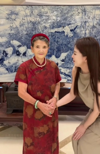 真的对杨子前婆婆挺失望的。想当初，黄圣依在婆家尽心尽力，婆婆也曾对外宣称把她当亲