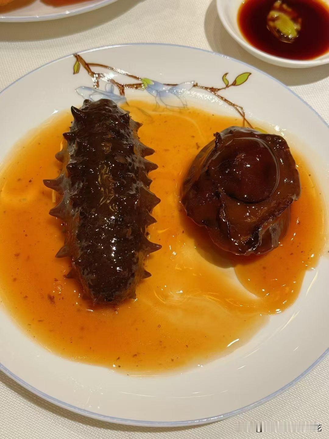 “就这样啦，那就决定啦，就是这样做，对吧？”这是老二的声音。“不对不对，不应该