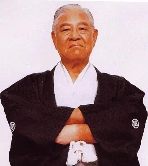 最大的台独分子，再也藏不住尾巴，终于露出来了肮脏的脑袋！原来，最大的台独分子不都