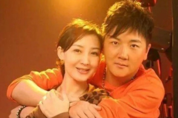 那年，孙楠一意孤行，为了迎娶3婚的潘蔚，他执意和妻子买红妹离婚，买红妹绝望到抑郁