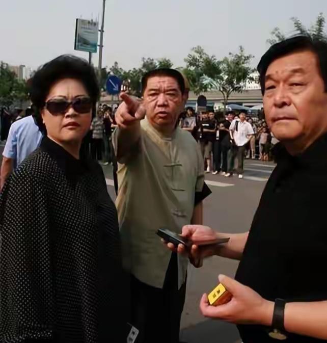 孟凡贵是相声圈里出了名的嫉恶如仇，他直性子、暴脾气、敢说敢管、眼里揉不得沙子。