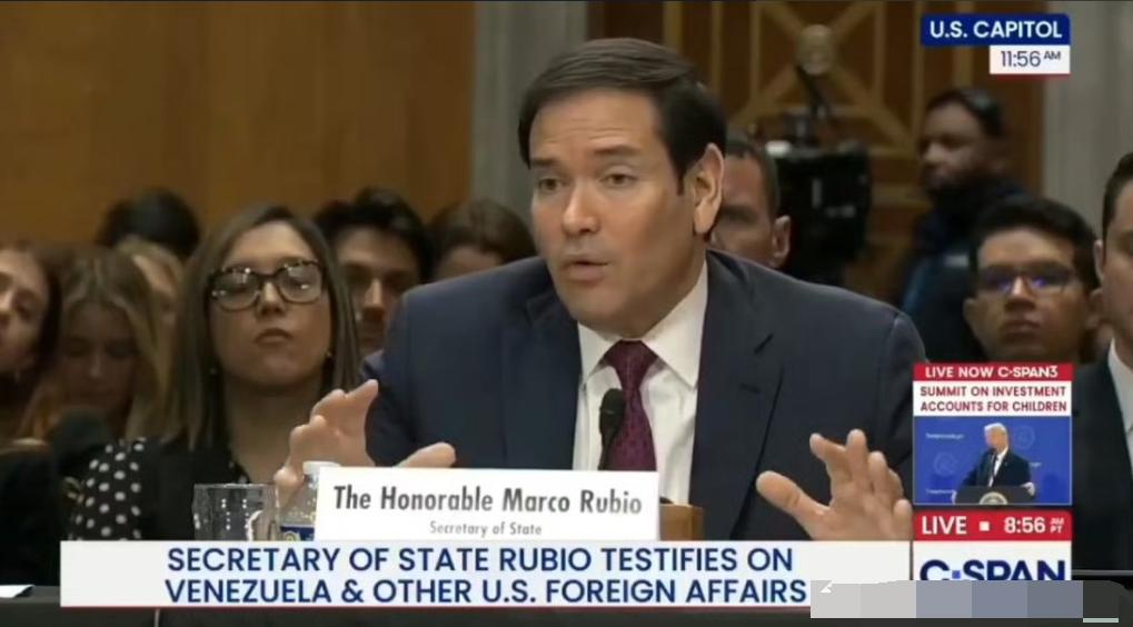 携枪带炮从万里之外跑到伊朗家门口，然后质问伊朗：你是不是准备打我？美国国务卿