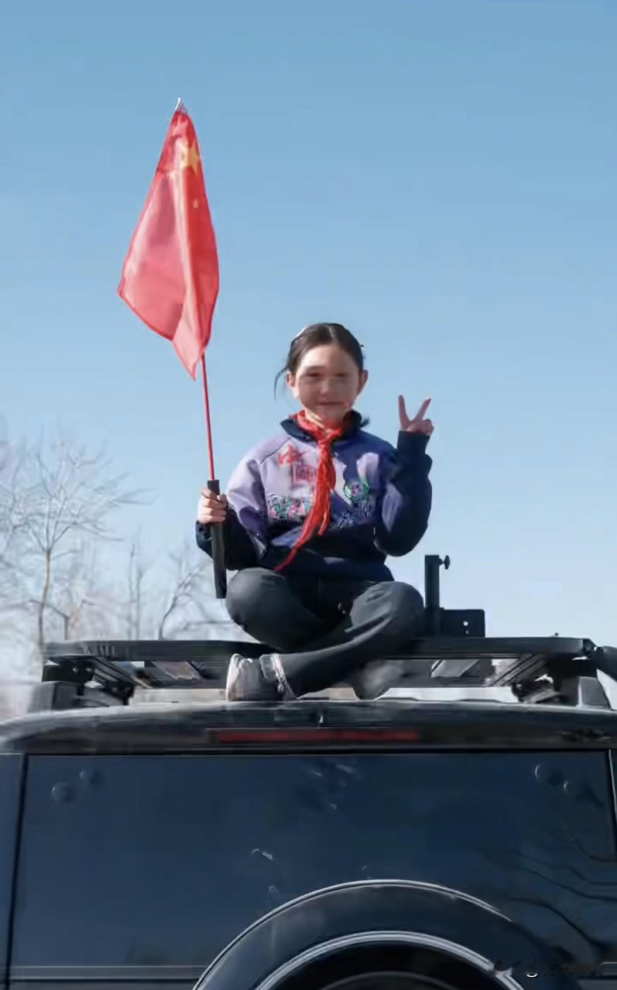 不得不承认，新疆爱国教育做的是真的好！一位博主在新疆和田街头，遭遇了这辈子最“