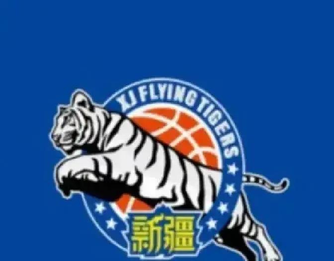 新疆男篮输球，别怪球员。真正的问题，是每个人都太“努力”了。看看数据：新外