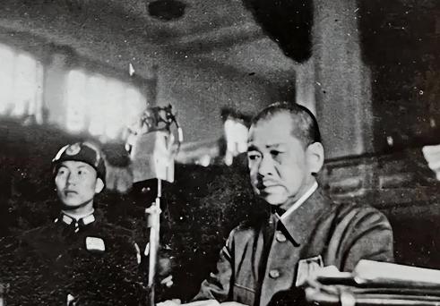 1939年长沙战场上，当薛岳得知对面是南京屠城的第六师团，中国士兵烧完纸钱后说的